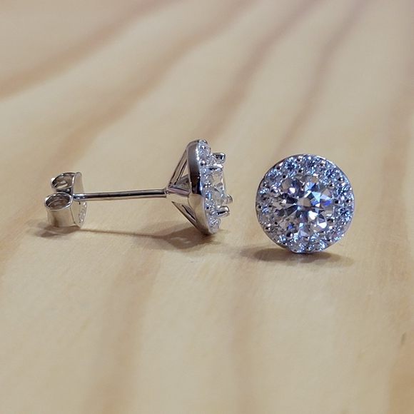 1 Carat Halo Certified Moissanite Stud Earrings NEW - Picture 7 of 15